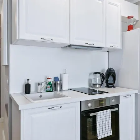 Brand New, Cozy And Quiet 1 Bedroom Apartment, Free Parking * Reval