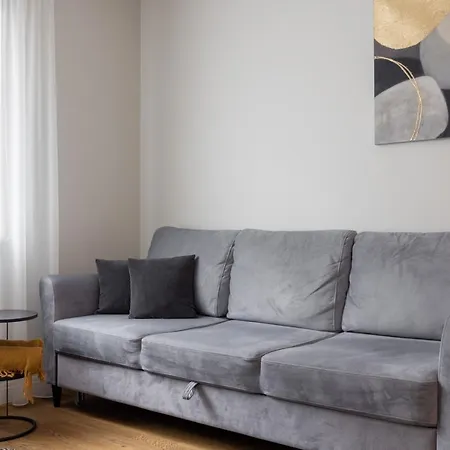 Brand New, Cozy And Quiet 1 Bedroom Apartment, Free Parking Апартаменты