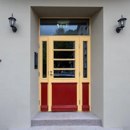 Brand New, Cozy And Quiet 1 Bedroom Apartment, Free Parking